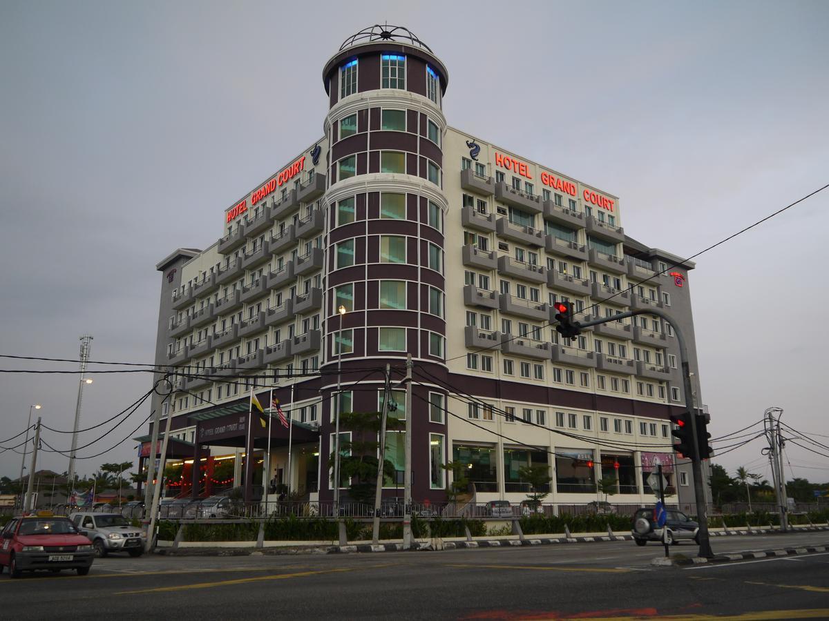 Grand Court Hotel Teluk Intan Eksteriør billede