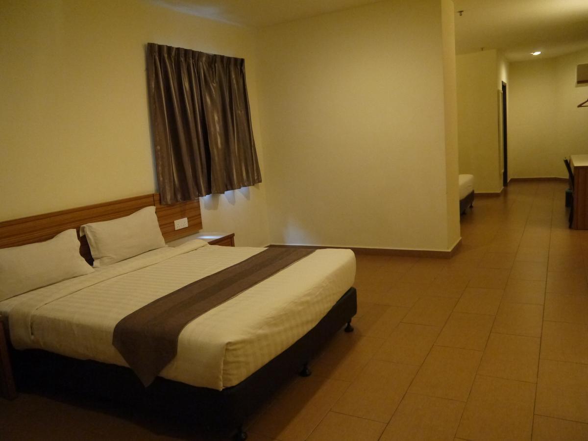 Grand Court Hotel Teluk Intan Eksteriør billede