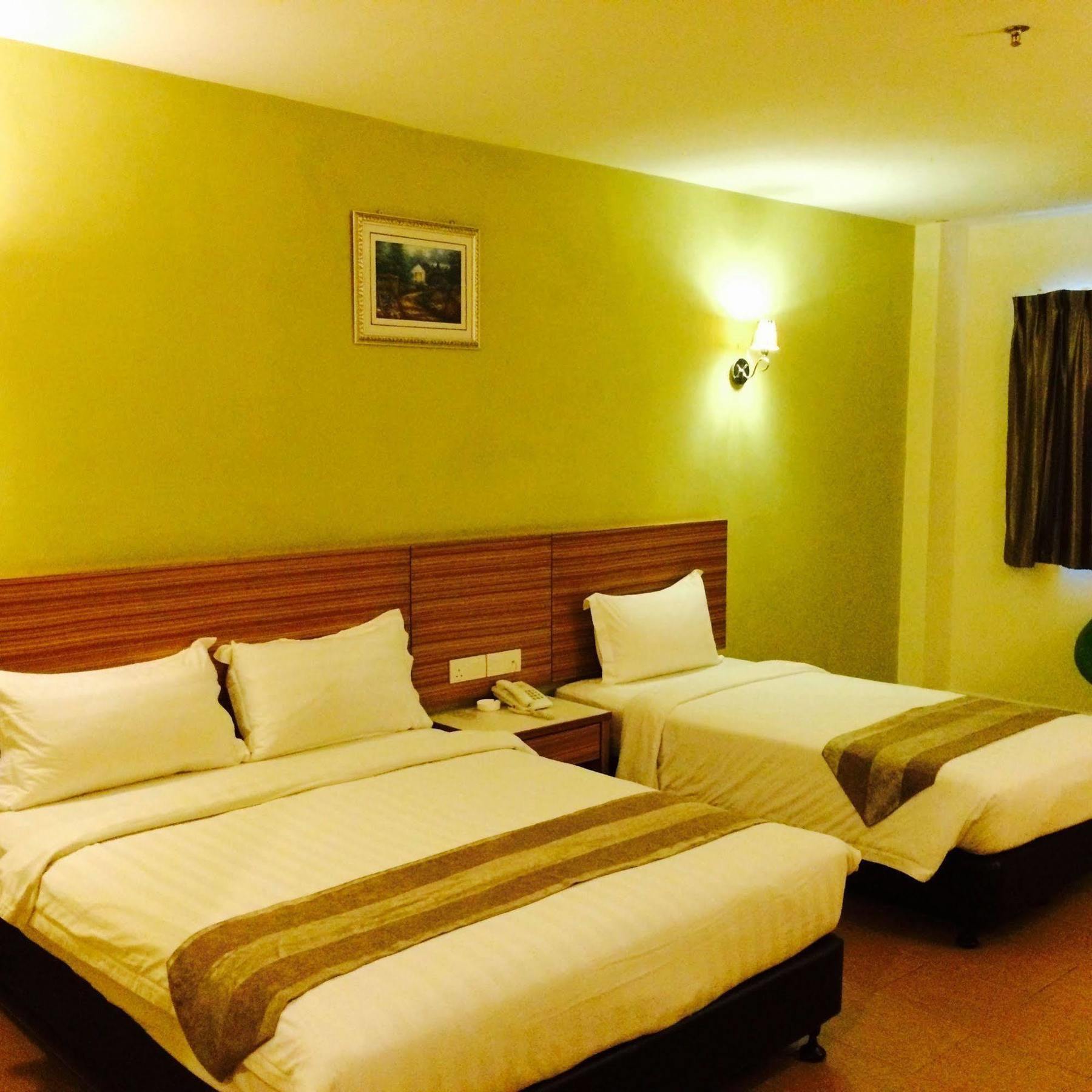 Grand Court Hotel Teluk Intan Eksteriør billede