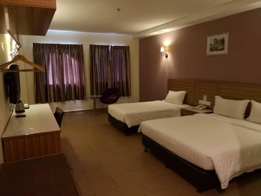 Grand Court Hotel Teluk Intan Eksteriør billede